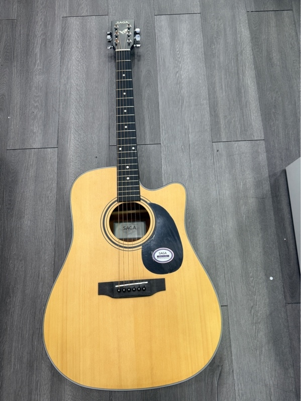 Đàn guitar Saga SF600C - Màu nâu - Ngoại hình 98% - Kèm túi