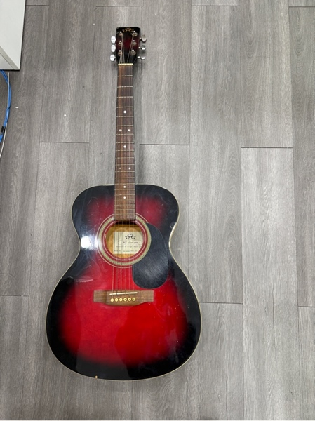 Đàn Guitar SX OM 160 Ted Sunburst - Màu đỏ - Ngoại hình 96% - Trầy xước , gỉ sét , ố vàng - Kèm túi bị rách