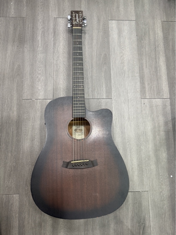 Đàn Guitar Tanglewood Crossroads TWCR DCE - Màu nâu đen - Ngoại hình 97% - thùng đàn trầy cấn , có EQ - Kèm túi