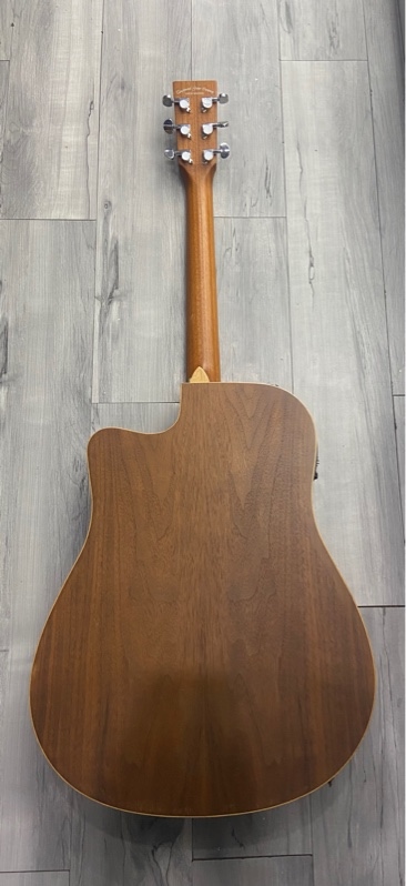 Đàn Guitar Tanglewood DBT-DCE-BW - Màu nâu - Ngoại hình: 97% - Trầy thân , dán tisker bị in chữ , dây đàn sét , điều khiển EQ - Body