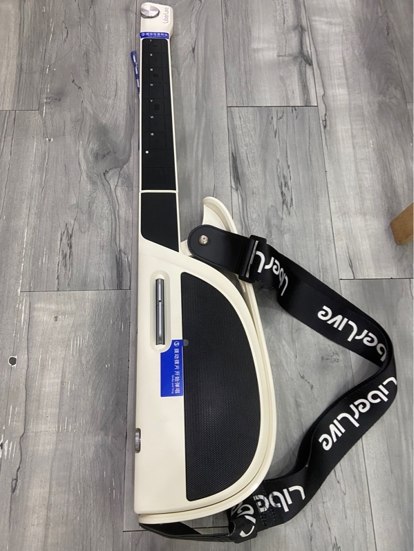 Đàn Guitar thông minh LiberLive C1 - Màu trắng - Ngoại hình: 97% - ố nhẹ - Kèm túi