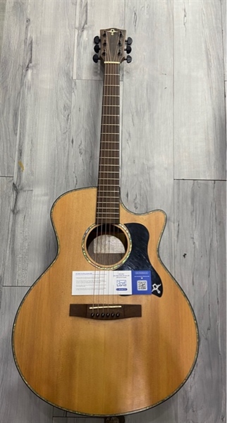 Đàn Guitar Trần Bình Dương Custom Nu Maple NM-05 - Màu nâu - Ngoại hình: 97% - Nứt nhẹ giữ thùng đàn - Kèm túi