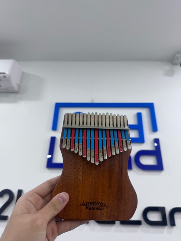 Đàn Kalimba Gecko K17CAP - Màu gỗ - Ngoại hình 97% - Phím đàn rỉ - Kèm box.