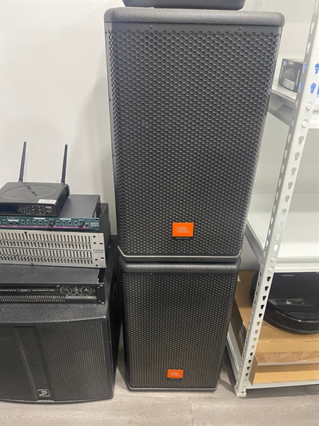 Dàn loa JBL MRX512M gồm : Sub 3G Audio 40 boss, đẩy cổng suất QCS PL236, Main EQ-80A, Vang gutin KM-6FX, Thu âm BBS GS-900 - Kèm 2 mic DAC Frio Doushan D03K , dây kết nối 2