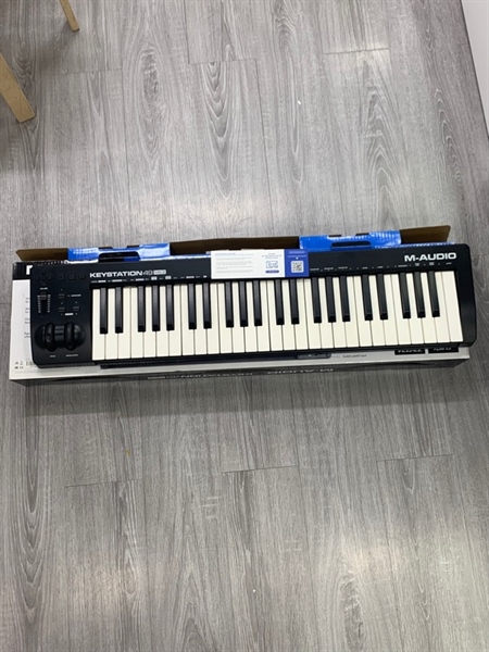 Đàn Midi M-Audio KeyStation 49 MK3 - Màu đen - Ngoại hình: 97% - Box 1