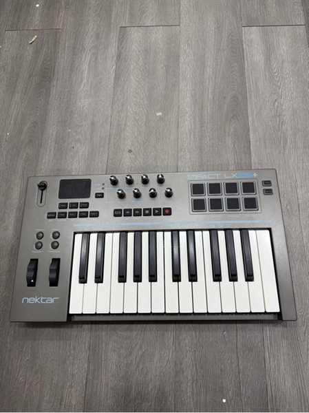 Đàn midi Nektar impac LX25+ Keyboard Controller - Màu xám - Ngoại hình 98% - Bụi - Kèm Box , 1 dây kết nối 1