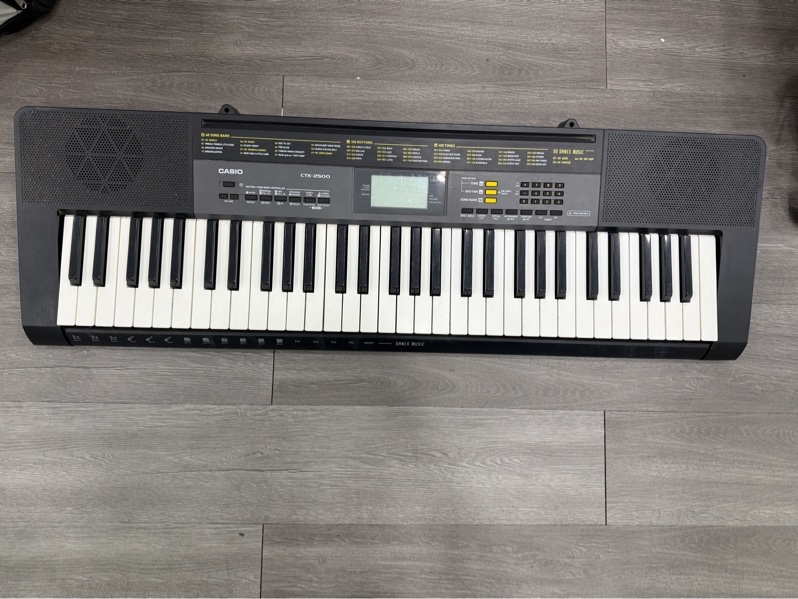 Đàn Organ casio ctk-2500 - Màu đen - Ngoại hình 97% - Thiếu dây nguồn kèm chân đế