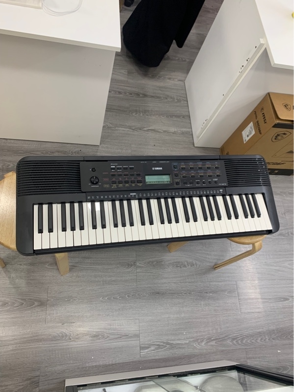 Đàn organ Yamaha PSR-E273 - Màu đen - Ngoại hình: 98% - Fullbox