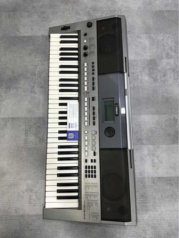 Đàn Organ Yamaha PSR-E443 - Màu đen xám - Ngoại hình 97% - Trầy - Kèm adap nguồn + Chân + Giá đỡ + Bao đàn