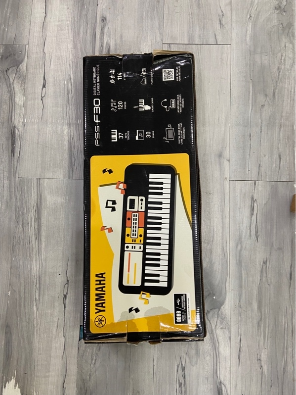 Đàn Organ Yamaha Pss-E30 - Màu đen - Ngoại hình: 98% - Kèm Box