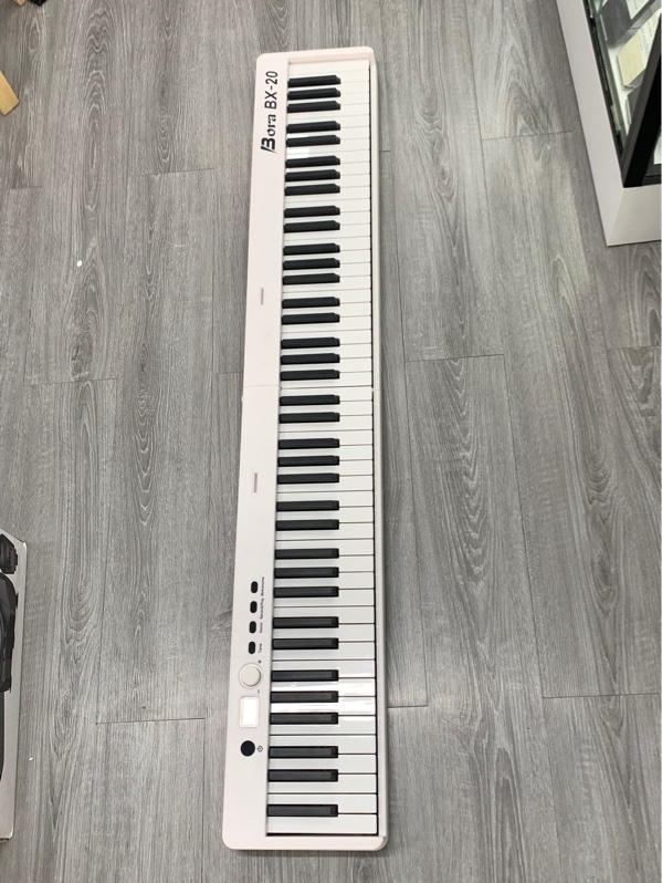 Đàn Piano điện gấp gọn Bora BX-20 - Màu trắng - Ngoại hình: 98% - Trầy body - Kèm chân + túi