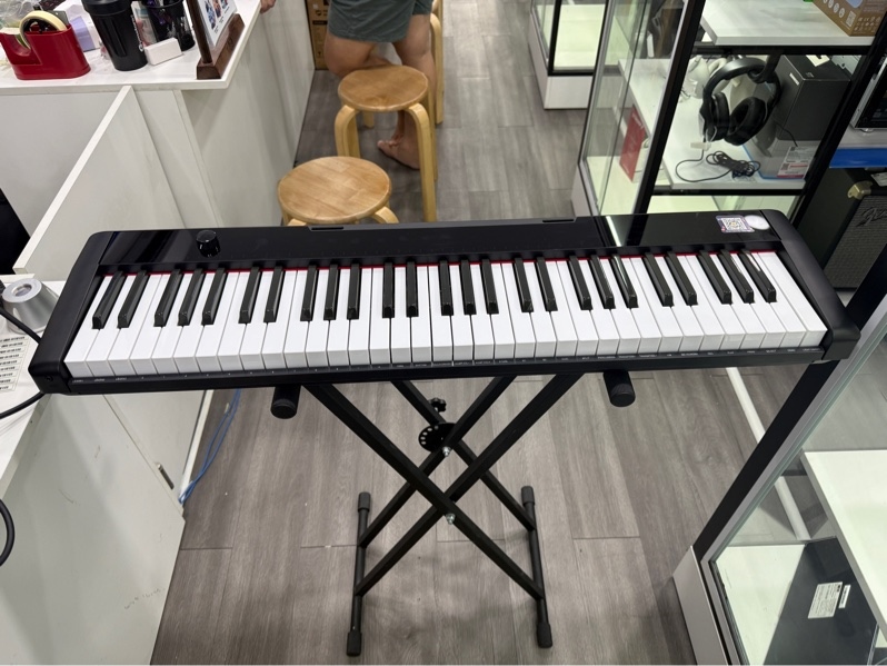 Đàn Piano Flykeys M2 - Màu đen - Ngoại hình 97% - Kèm bàn đạp , nguồn , chân
