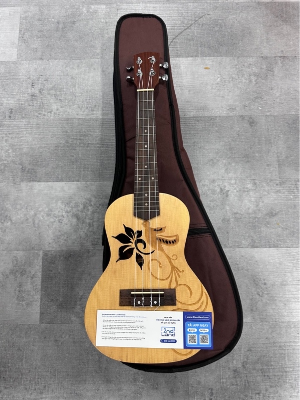 Đàn Ukulele Concert 24 Inch Woodstock - Màu nâu vàng - Ngoại hình 98% - Kèm túi