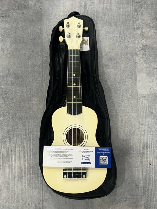 Đàn Ukulele Everfun - Màu be - Ngoại hình: 97% - Kèm túi