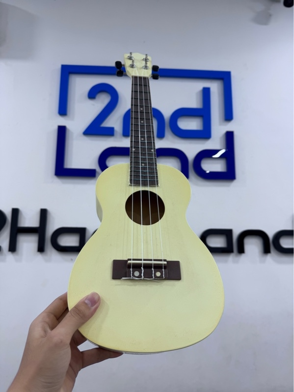 Đàn Ukulele no name - size 21 - Màu vàng - Ngoại hình 97% - Kèm túi vàng