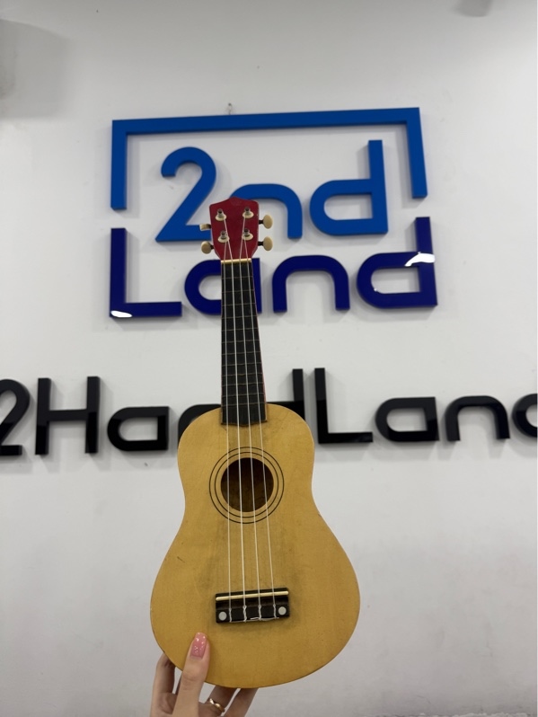 Đàn ukulele noname - Màu đỏ - Ngoại hình 96% - trầy xước cấn , nứt nhẹ - Body