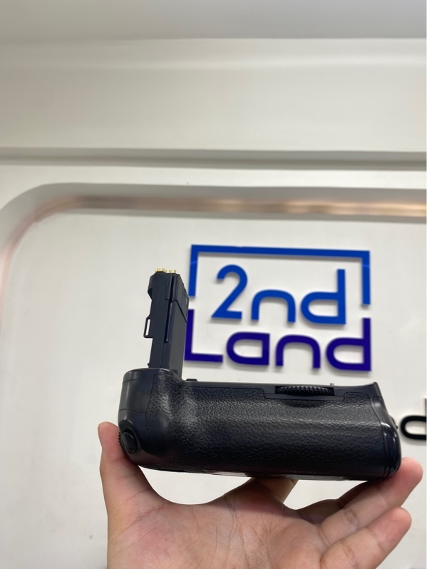Đế pin Vertical Battery Grip BG-1K - Màu đen - Ngoại hình 98% - Body