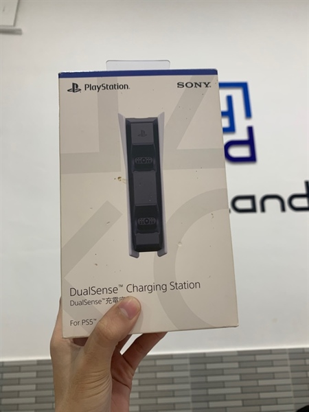 Đế sạc Dualsense Charging Station for PS5 - Màu trắng - Ngoại hình: 98% - Fullbox 3