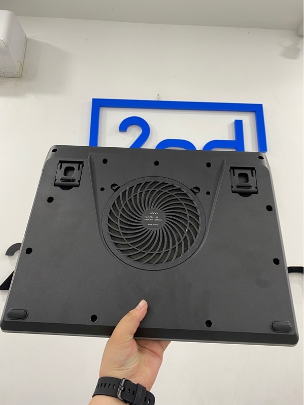 Đế tản LLANO V12 RGB - Màu đen - Ngoại hình 98% - Kèm box, sạc, dây kết nối