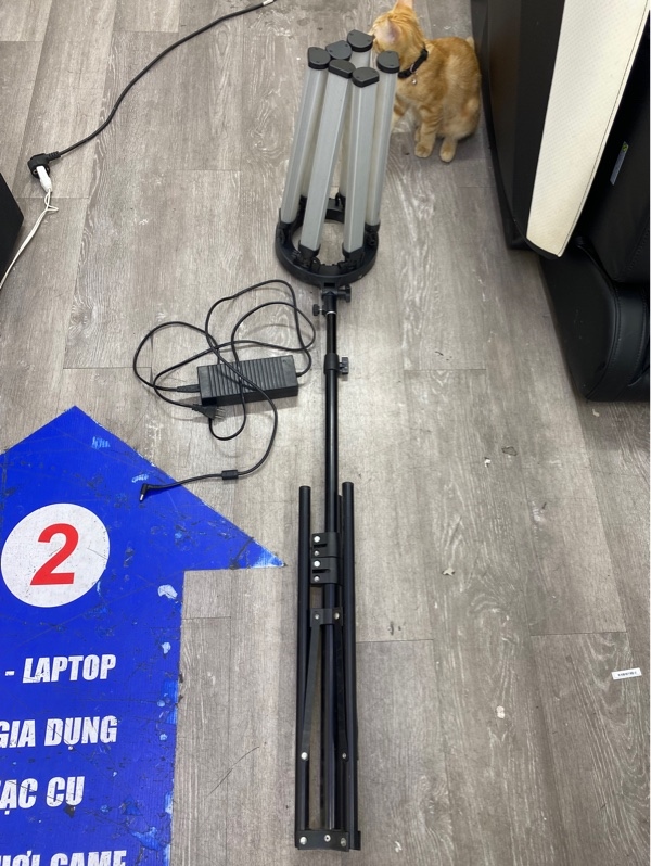 Đèn 6 cạnh AL-120X Professional Led Star Light 6Arm 120W - Màu đen - Ngoại hình 97% - Chân hơi yếu - Kèm nguồn