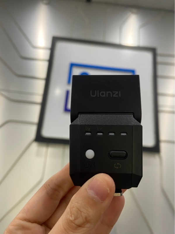 Đèn Flash chụp ảnh Ulanzi SL03 - Màu đen - Ngoại hình: 98% - Body