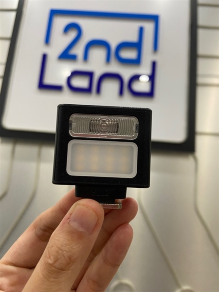 Đèn Flash UlanZi SLOZ - Màu đen - Ngoại hình: 98% - Kèm sạc