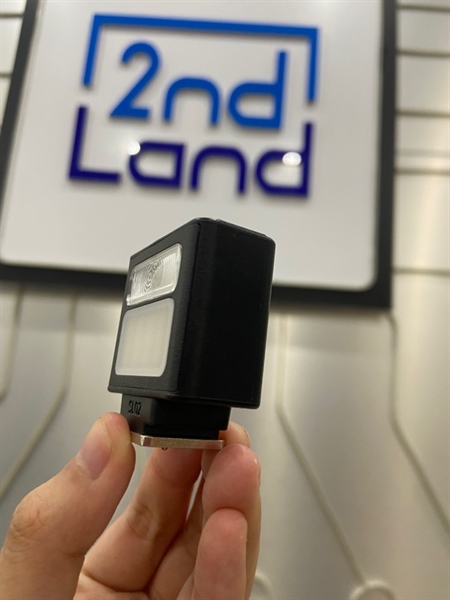 Đèn Flash UlanZi SLOZ - Màu đen - Ngoại hình: 98% - Kèm sạc 1