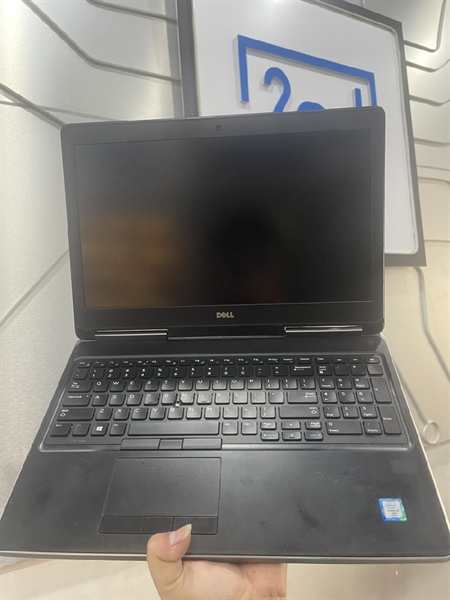 Laptop Dell Precision 7510 - Ram 16/256GB SSD + 500 HDD - Màu Đen - Core i7 6820HQ - Card HD Gaphics 530 - Nvidia Quadro M1000M - Màn ám viền hồng, phản quang, ngoại hình 97%