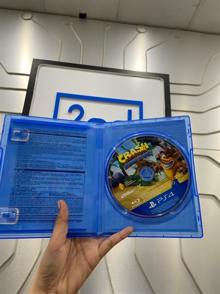 Đĩa Game PS4 - Crash Bandicoot Sane Trilogy - Kèm Box 1