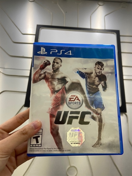 Đĩa Game PS4 - Ea Sport UFC - Kèm Box