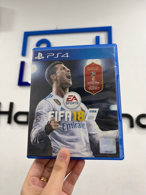 Đĩa game PS4 - Fifa 18 - Ngoại hình 97% - Xước vỏ - Kèm box