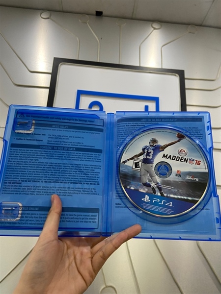 Đĩa Game PS4 - Madden NFL 16 - Kèm Box 1