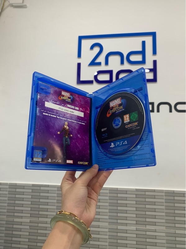 Đĩa game PS4 - Marvel vs Capcom Infinite - Box