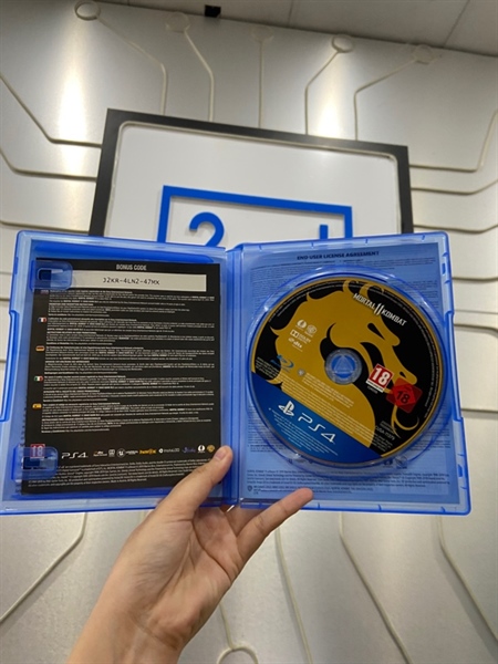 Đĩa game PS4 Mortal Kombat 11 - Kèm Box 1