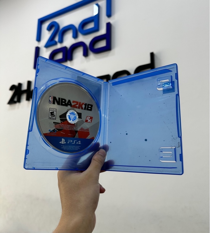 Đĩa game PS4 - NBA 2K18 - Box