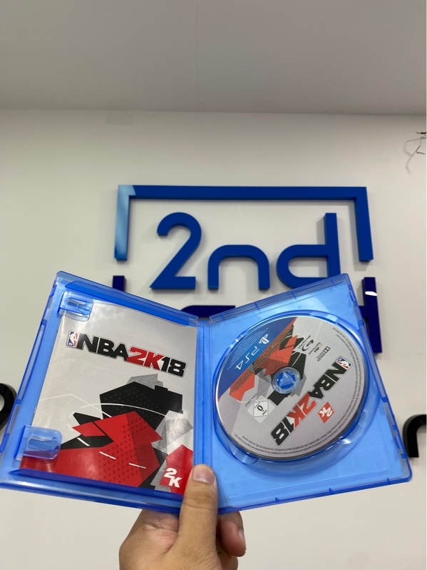 Đĩa game PS4 - NBA 2K18 - Kèm Box
