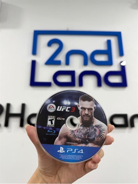 Đĩa game PS4 - UFC3 - Body