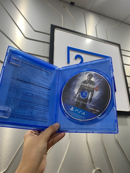 Đĩa game PS4 - Uncharted 4 1