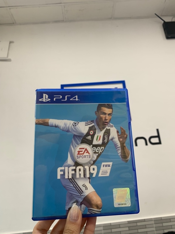 Đĩa PS4 - Fifa 19 - Box
