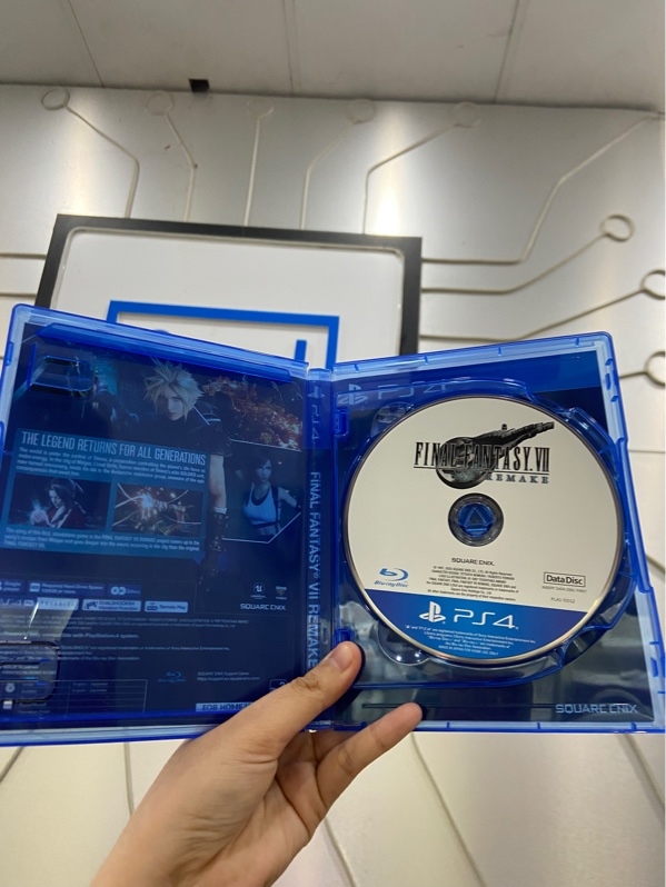 Đĩa PS4 - Final Fantasy VII Remake - Kèm Box