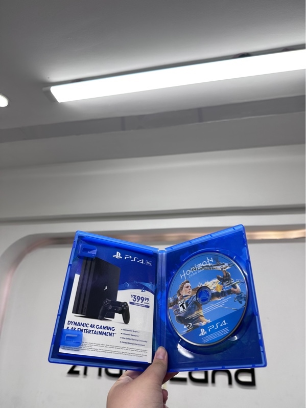 Đĩa PS4 Horizon Zero Dawn - Kèm Box