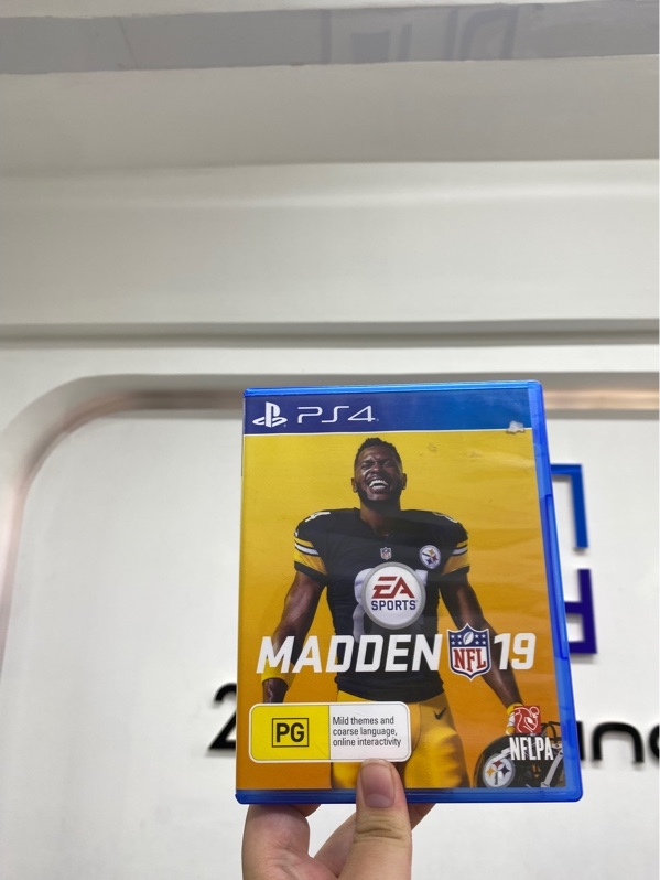 Đĩa PS4 Madden NFL 19 - Kèm Box
