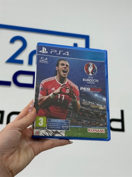 Đĩa PS4 Pes 2016 Pro Evolution Soccer - Box