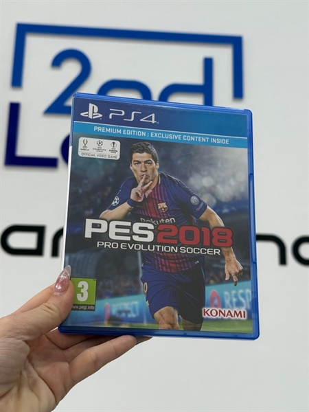 Đĩa PS4 - Pes 2018 Pro Evolution Soccer - box