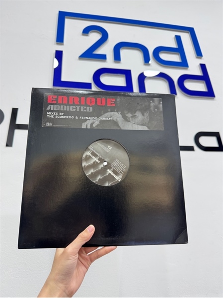Đĩa than Addicted (The Scumfrog / Fernando Garibay Remixes) - Enrique - Màu đen - Ngoại hình: 98% - Box