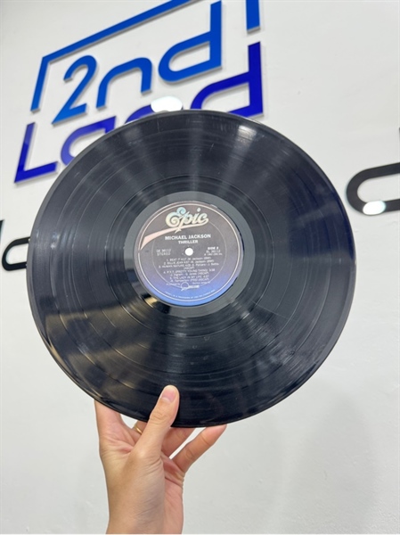 Đĩa than Album Thirller - Michael Jackson - Màu đen - Ngoại hình: 98% - Box 1