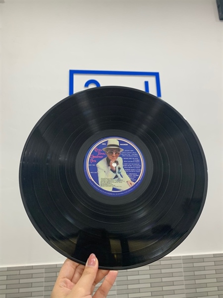 Đĩa than Elton John Greatest Hits - Elton John - Màu đen - Ngoại hình: 98% - Box 1