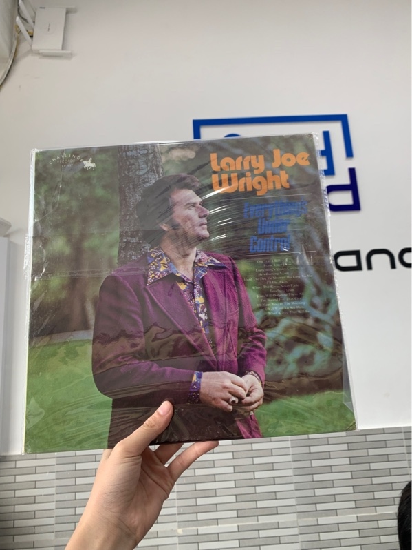 Đĩa than Everything's Under Control - Larry Joe Wright - Box