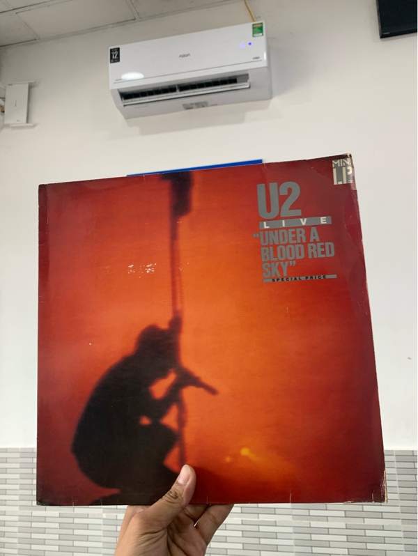 Đĩa than Live "Under A Blood Red Sky" - U2 - Box