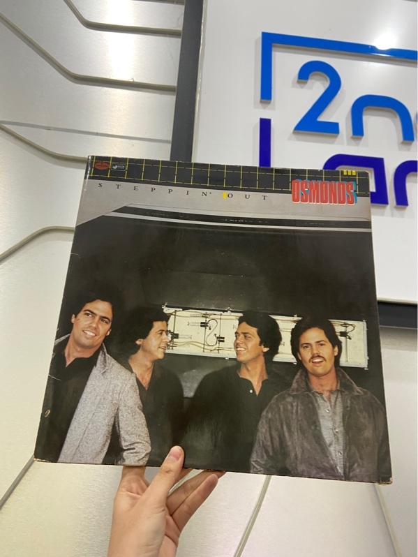 Đĩa Than Osmonds - Màu đen - Ngoại hình: 97% - Box